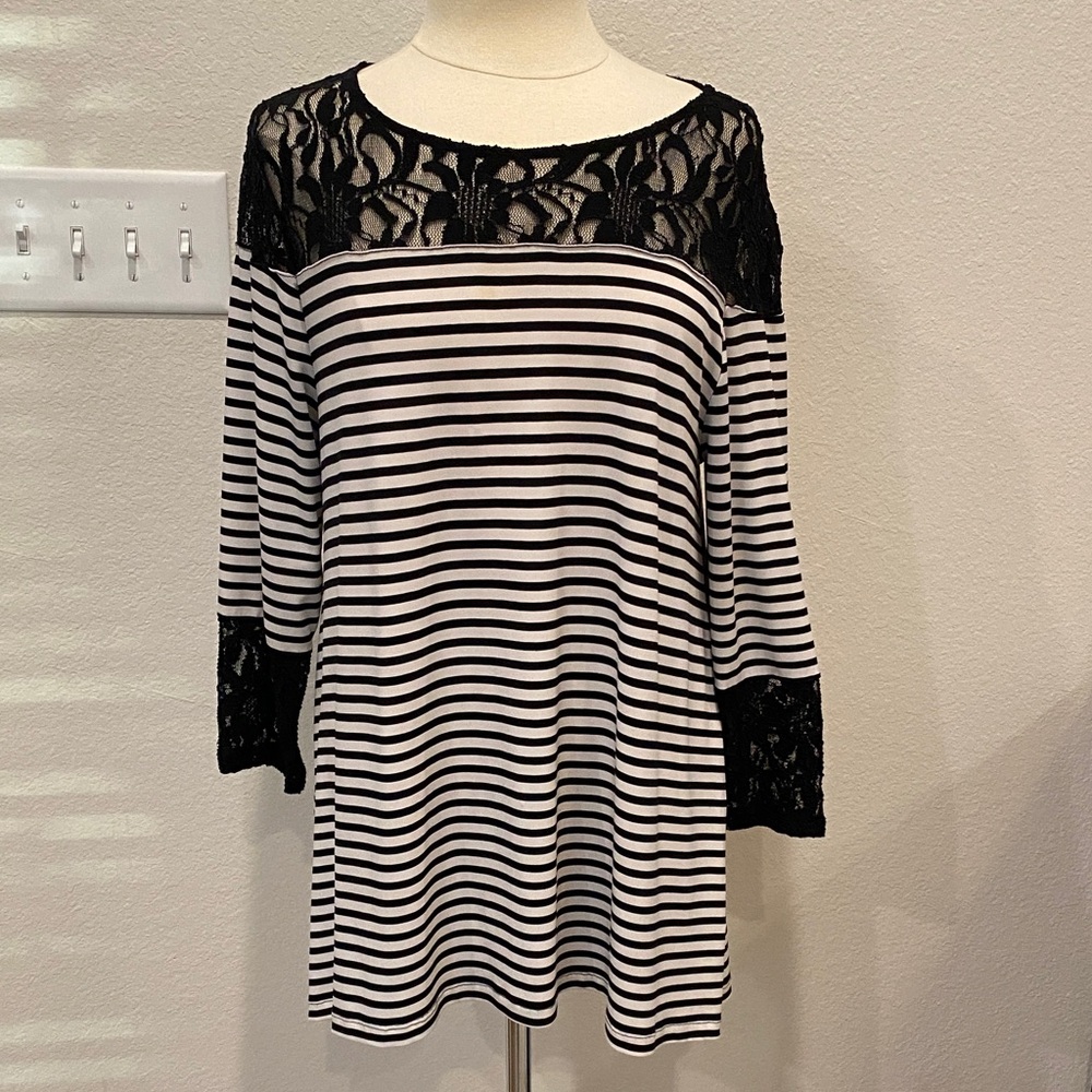 Chico's Black Lace Trim Tunic Top Sz Large